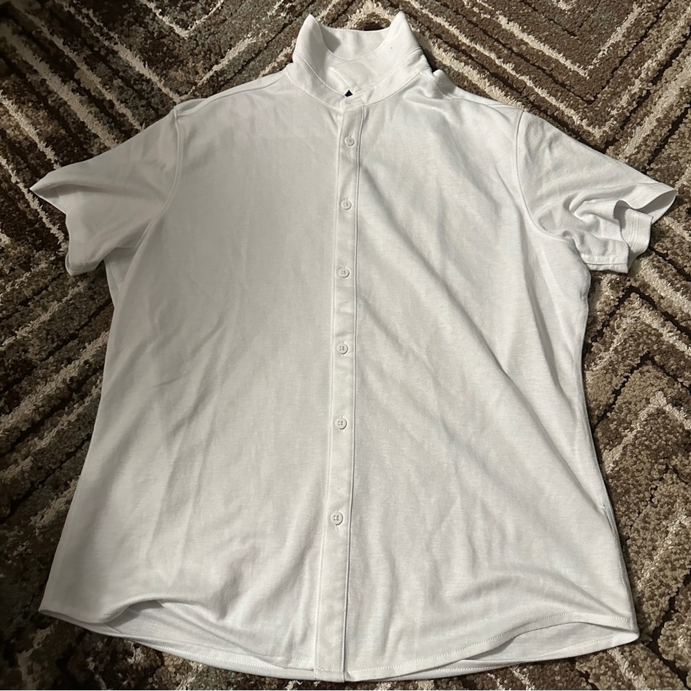 A.P.T9 White Dress Shirt Size Medium